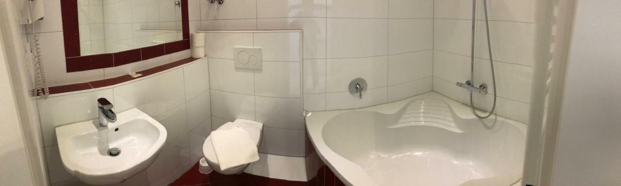 שווצינגן Hotel Berlin מראה חיצוני תמונה